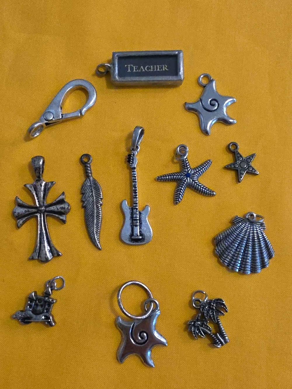 Lot of 12 Collectible Vintage Charms ▪︎ Lucky Brand Keychain Clasp Included! ☘️